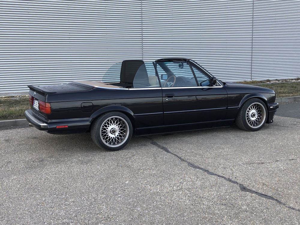 BMW E30 320i Cabriolet, ursulet decapotabil