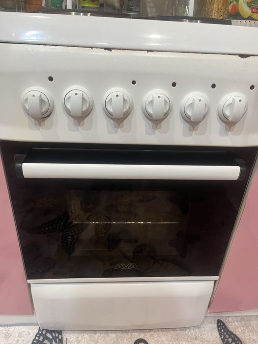 Продам б/у электрическую плиту 50х60х85