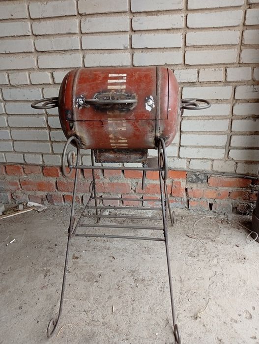 Продам мангал из газ баллона.