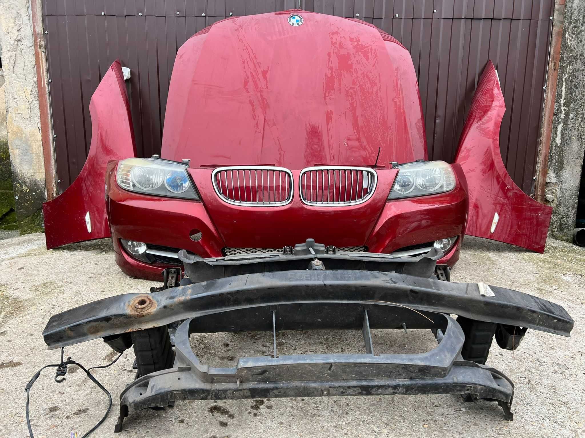 Bara fata bmw e90 lci cu proiectoare completa cu toate grilele