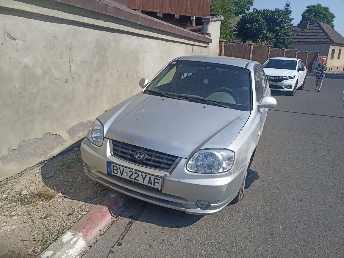Vând Hyundai accent