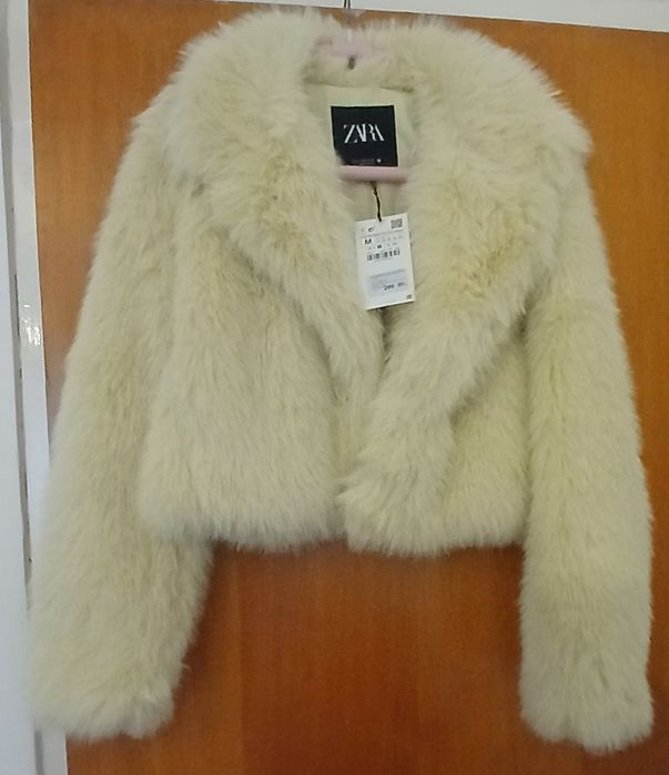 Haina scurta de blana ZARA