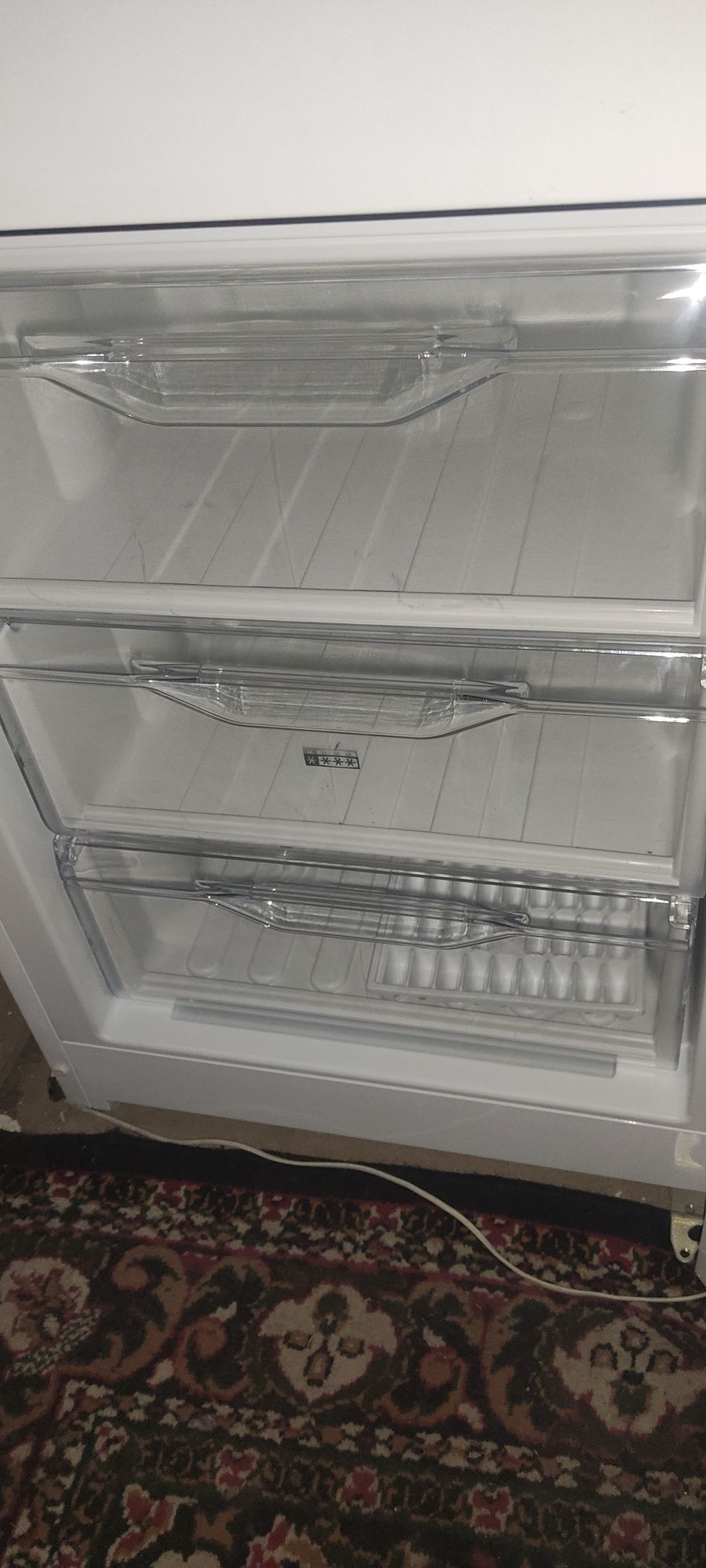 Haladilnik Indesit sotiladi yengi