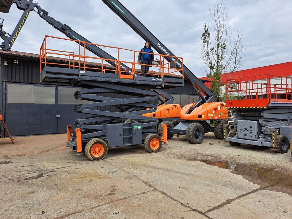 Societate vindem nacela An 2010 foarfeca, 15m inaltime de lucru,diesel