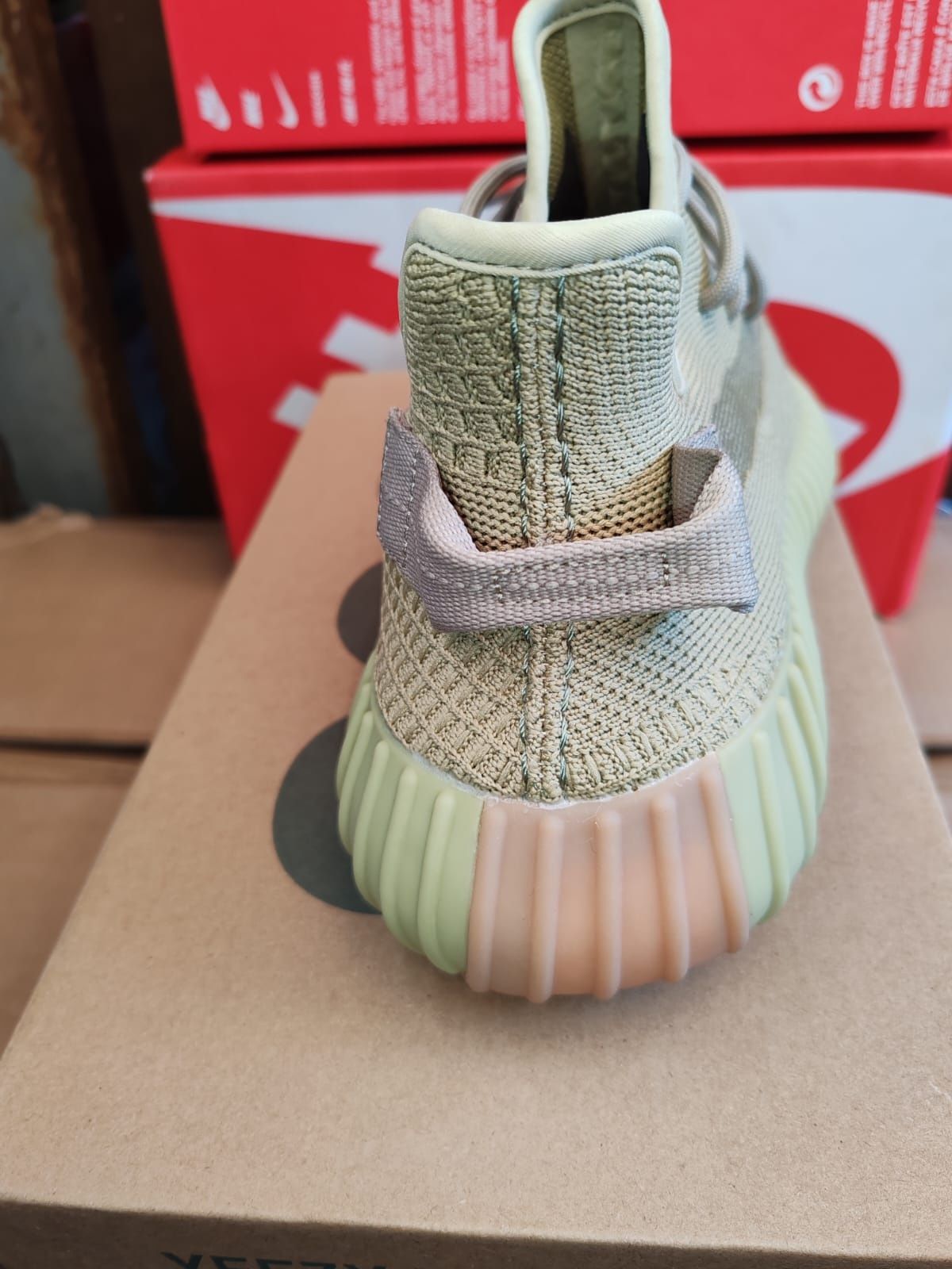 Adidas yeezy boost 350 v2 sulfur