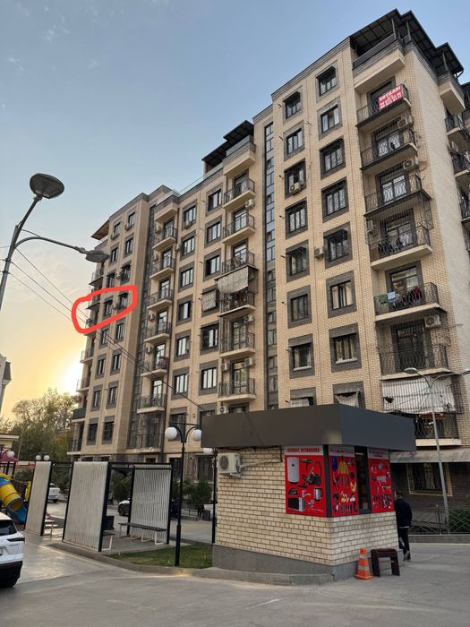 3 xonali xonadon sotiladi