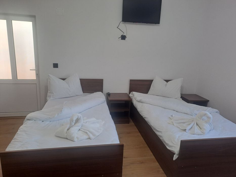 Cazare muncitori 50 lei persoana pe noapte. Eliberam factura