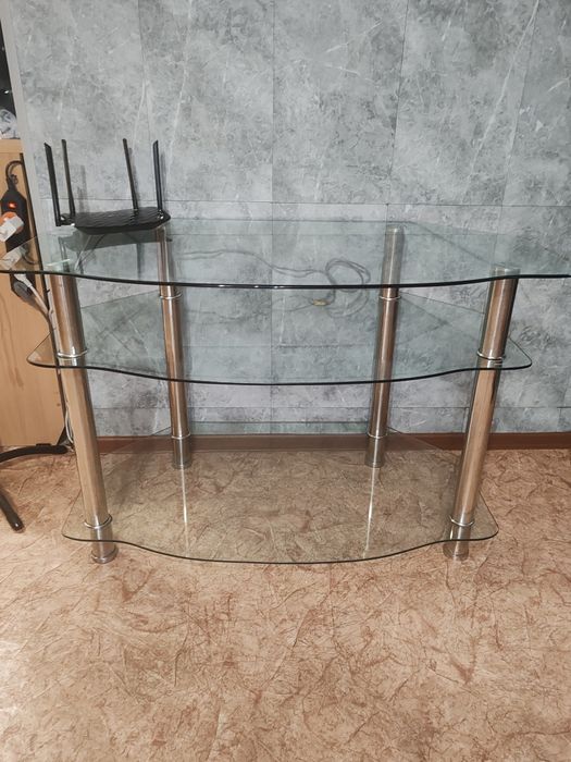 Стол журнальный, стеклянный