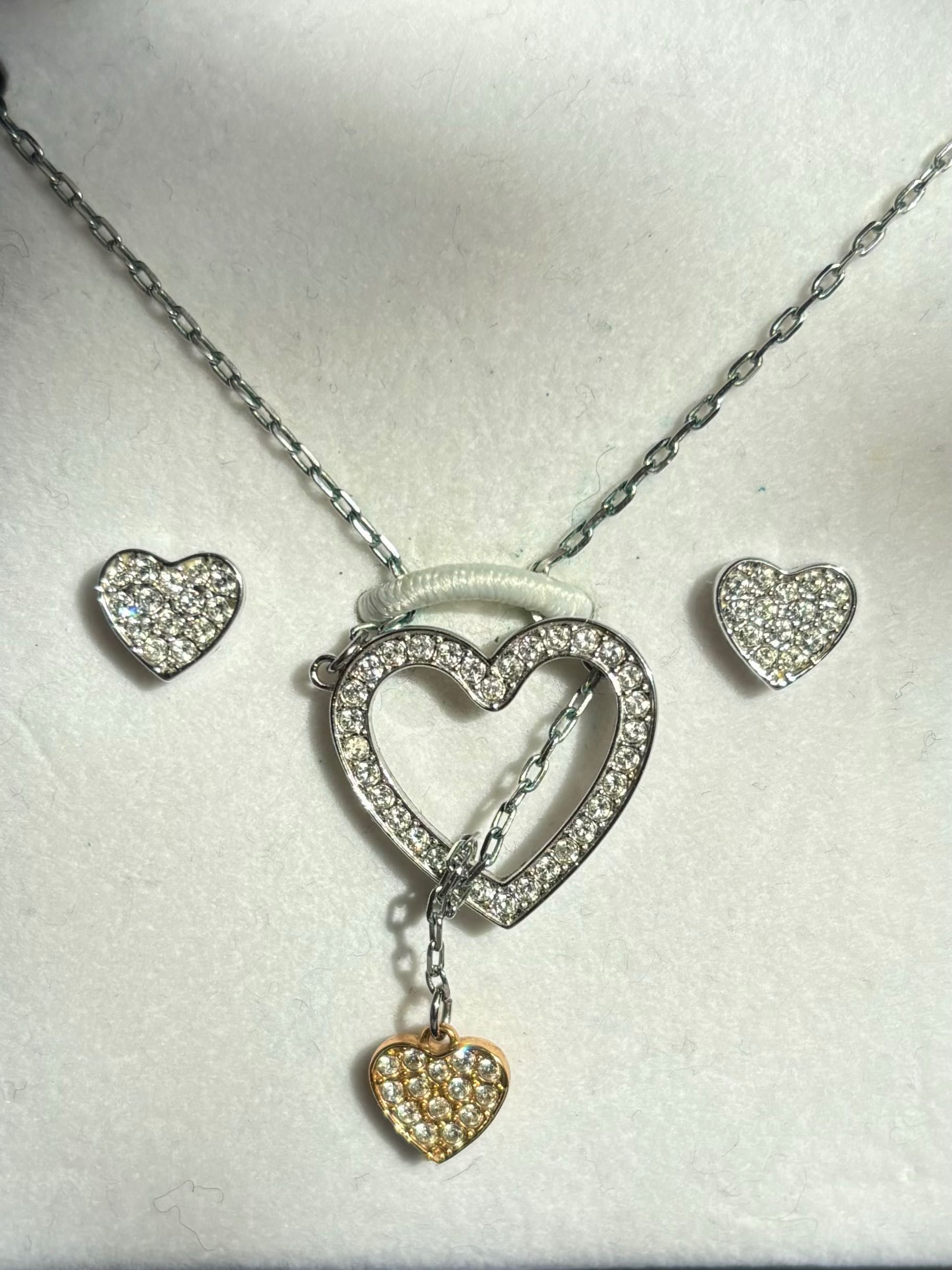 Оригинален комплект бижута, обеци и колие Swarovski