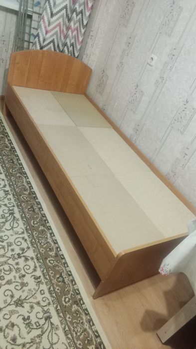 Продам односпальную кровать
