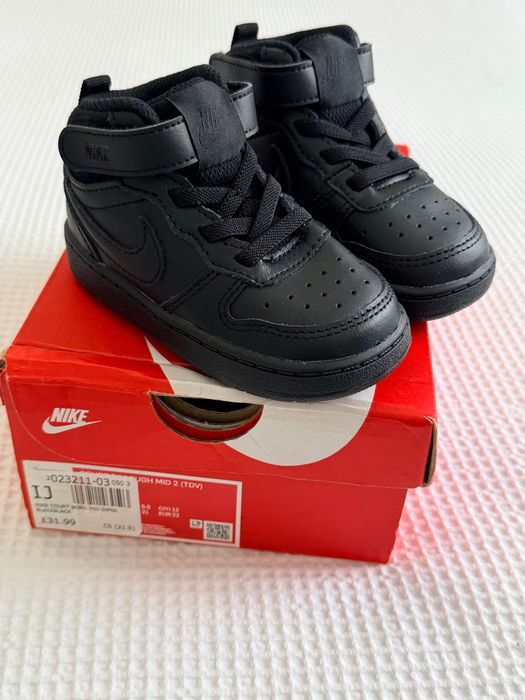 Nike детски маратонки номер 22