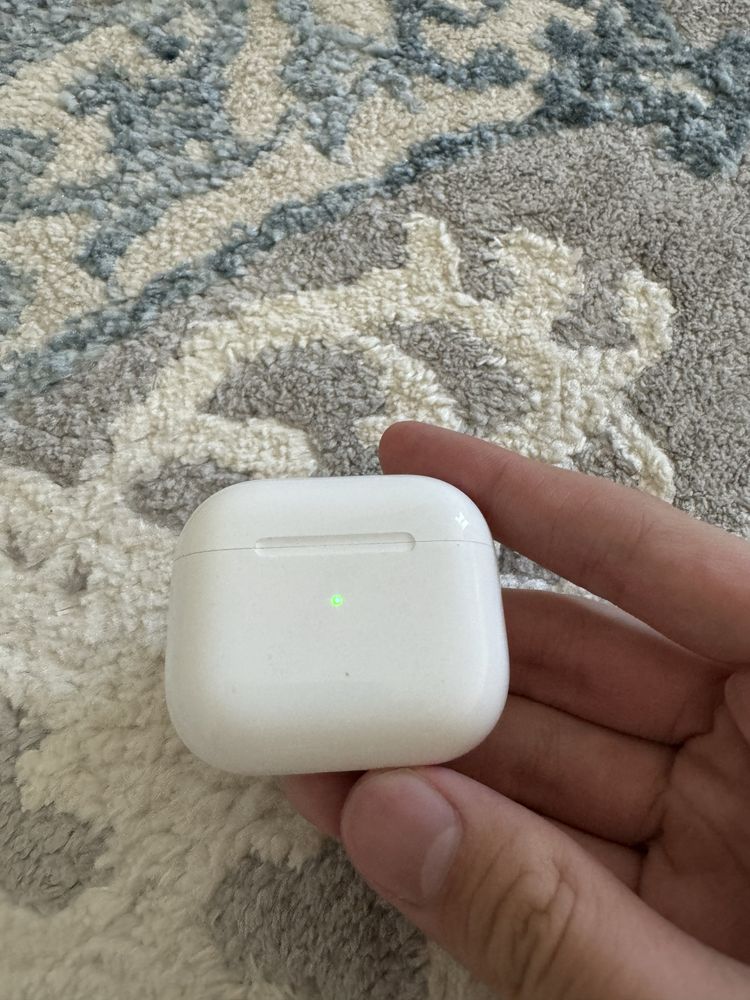 Продам airpods 3 оригинал