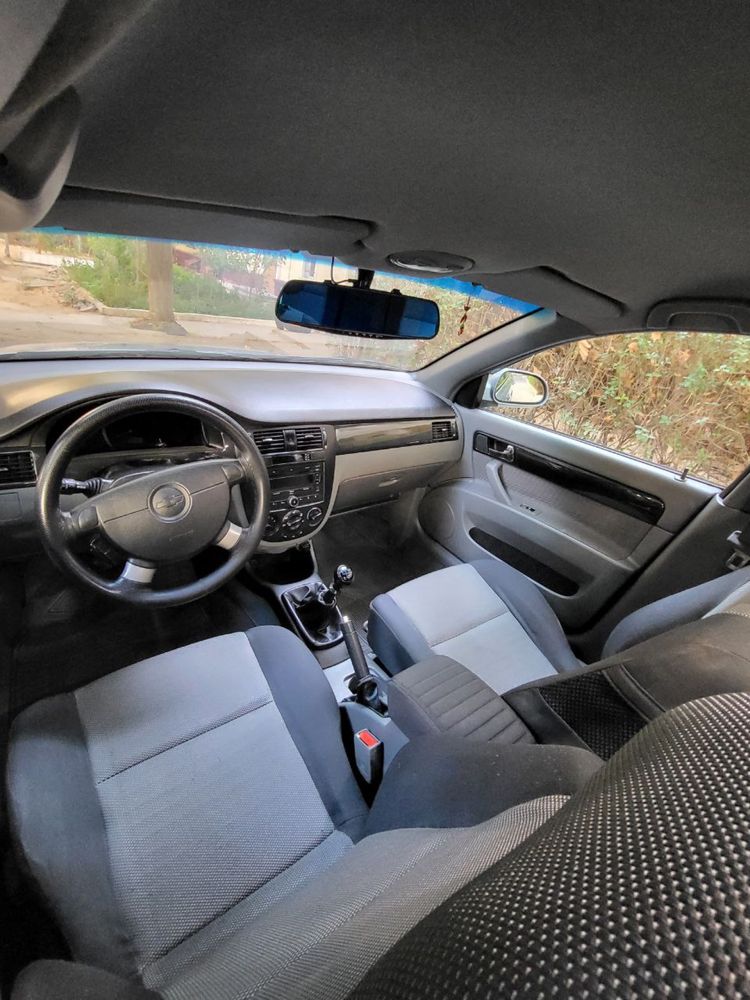 Lacetti MT sotiladi