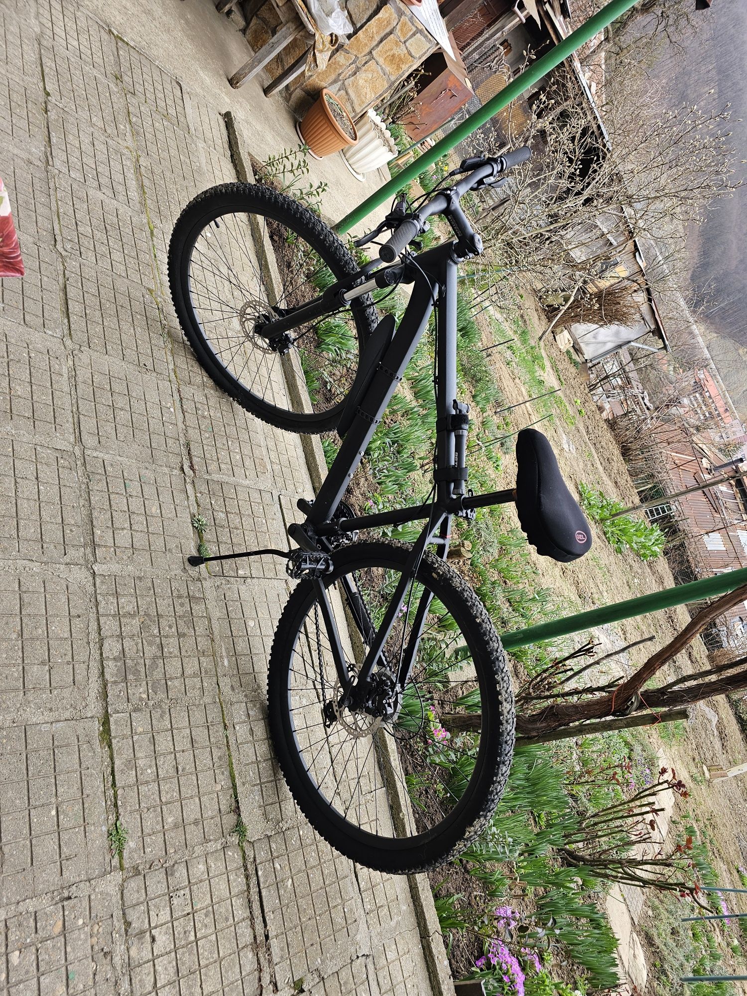 Алуминиев велосипед 29 цола черен мат като нов