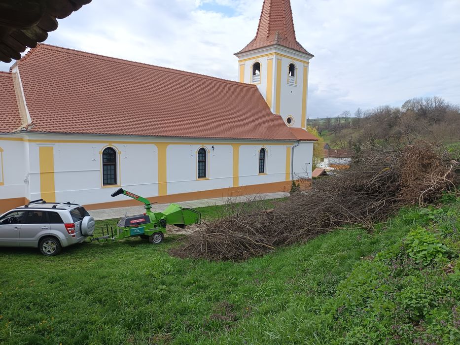 Tocător de resturi vegetale