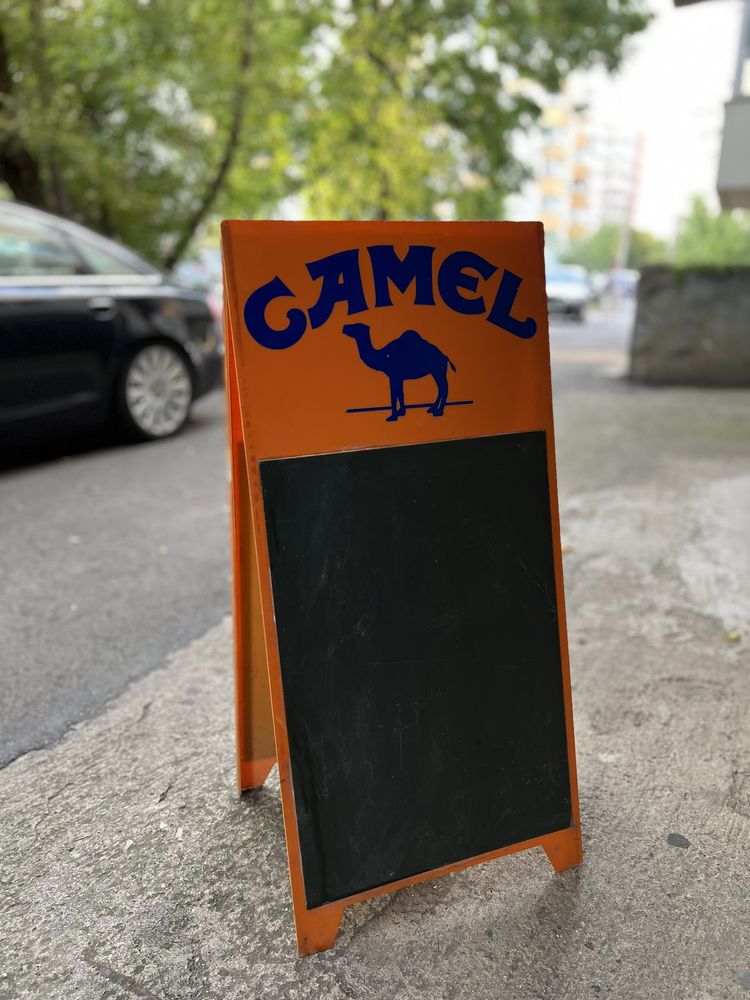 Reclama vintage Camel cu tăblie neagra