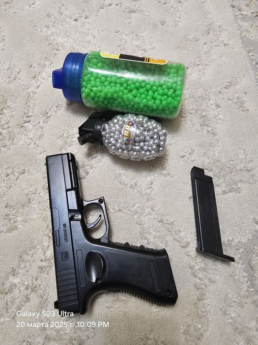 Детский игрушечный пистолет столик пульками