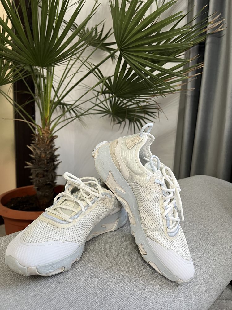 Adidași Nike React Live mărimea 36,5