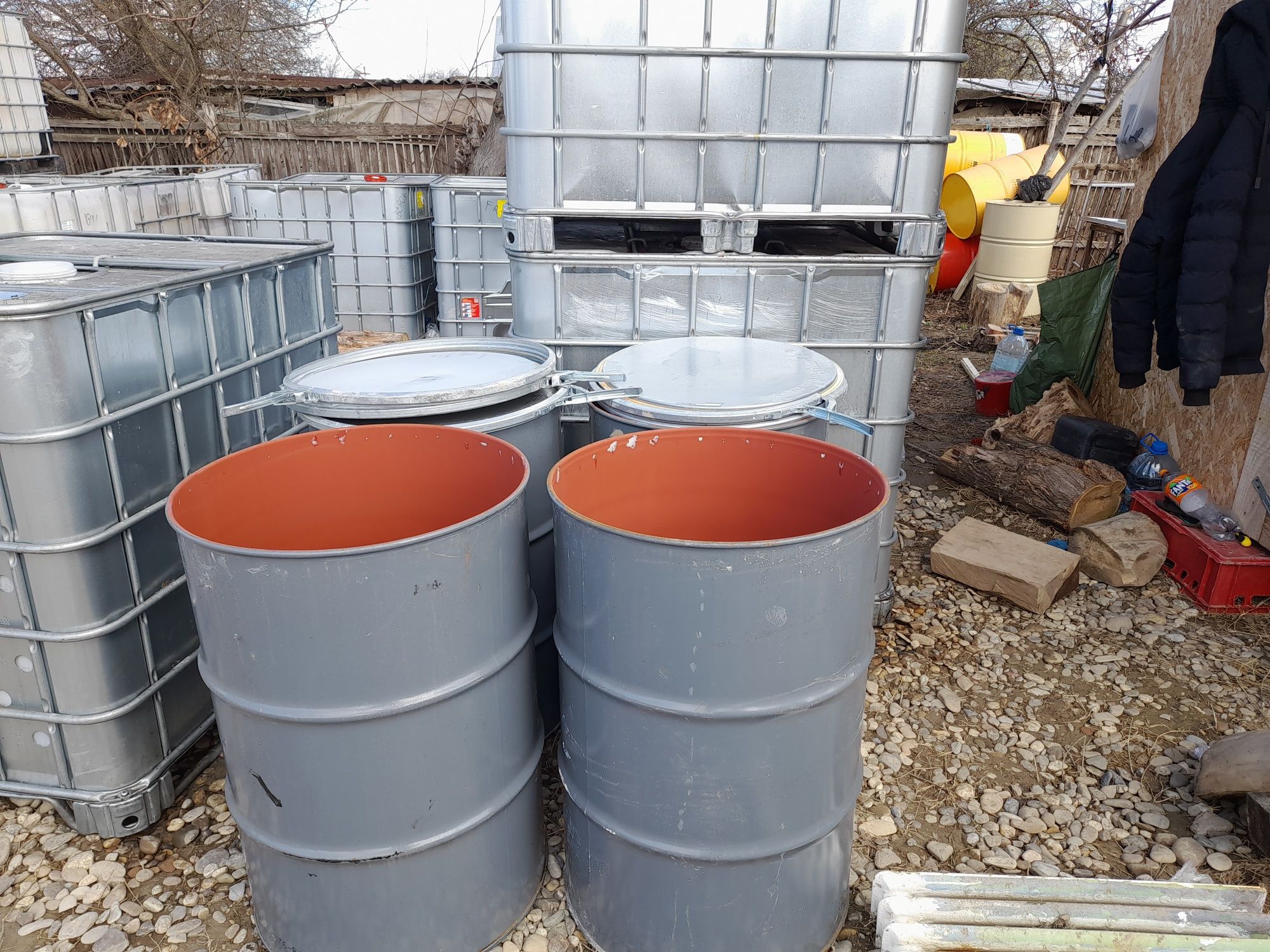 Cub bazin ibc 1000 L Butoi tabla 200 l