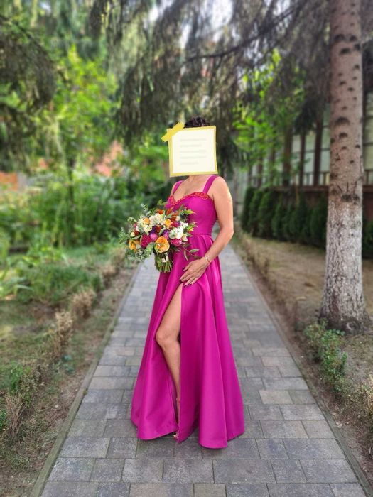 Vand rochie de seara