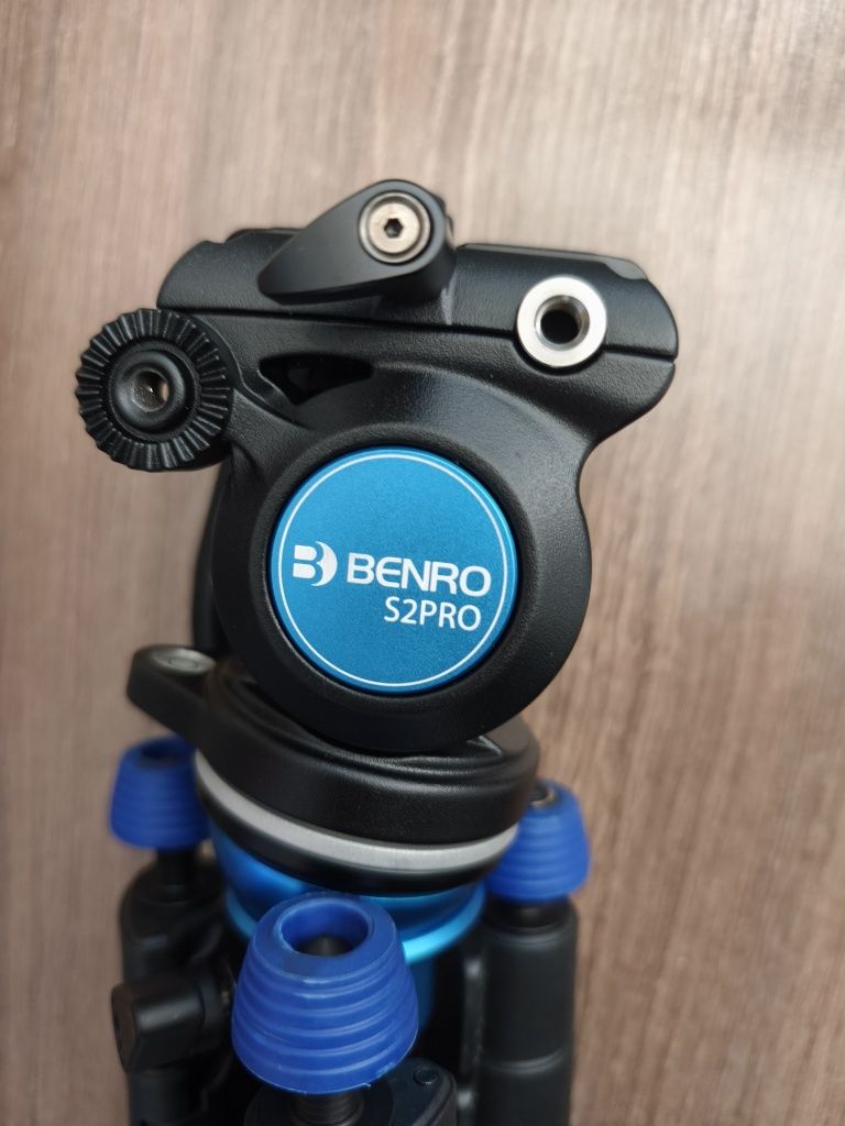 Статив Benro Aero 2 + глава S2Pro
