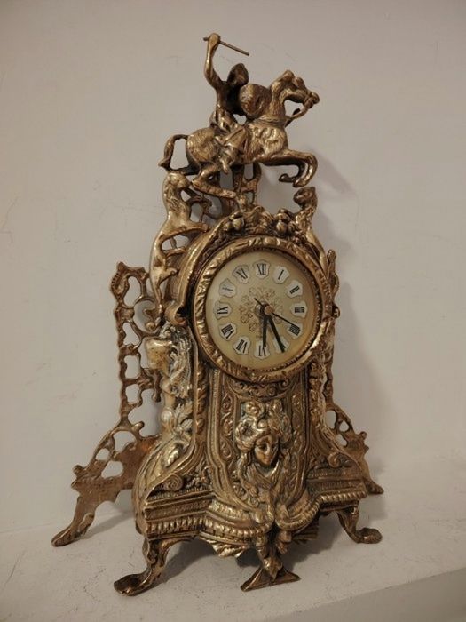 Deosebit accesoriu de camera Ceas din bronz