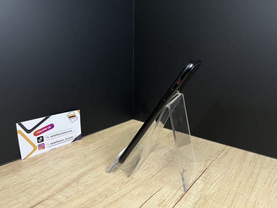 iPhone SE(2020) 128Gb Black Second-Hand Bun 3 ani garanție, Telefoane