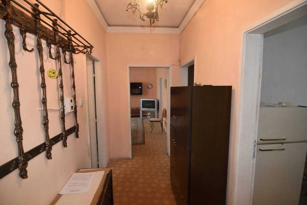 Ексклузивно! С КЛЮЧ! Тристаен обзаведен апартамент - кв. Каменица 2