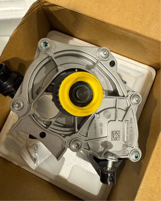 Pompa Apa Carcasa Termostat Racire Vw Audi A3 A4 A5 1.8 2.0i Benzina
