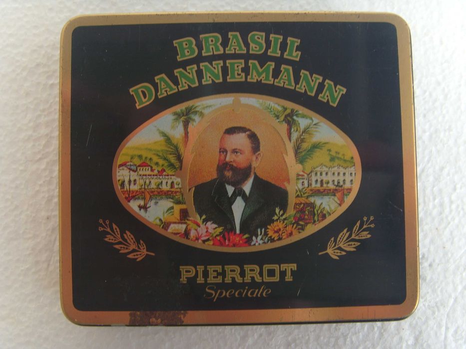 Кутия за цигари.