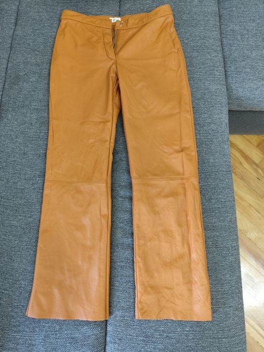 Pantaloni piele nepurtati