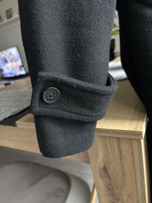 Bershka черно палто XS-S