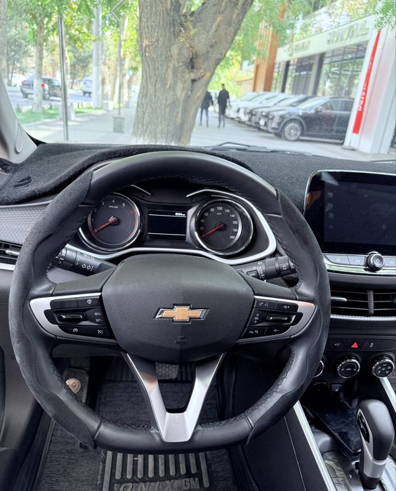 Идеал состояние Оникс LTZ без люк