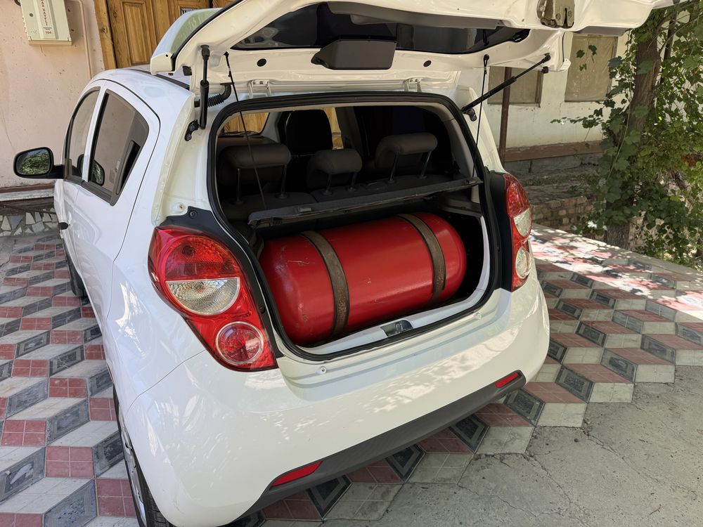 Spark ideal holatda kraska 100% radnoy Metan