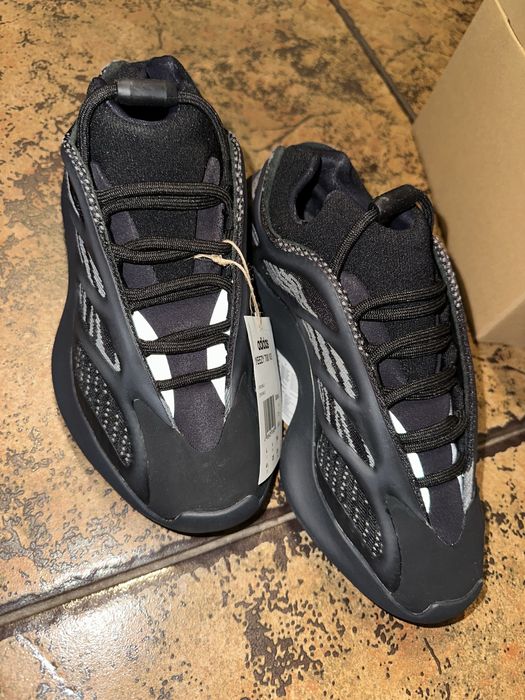 Adidas Yeezy Boost 700 V3 originali