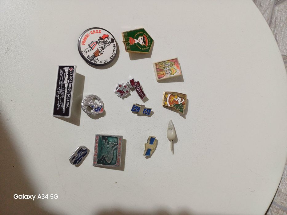 Лот значки стари