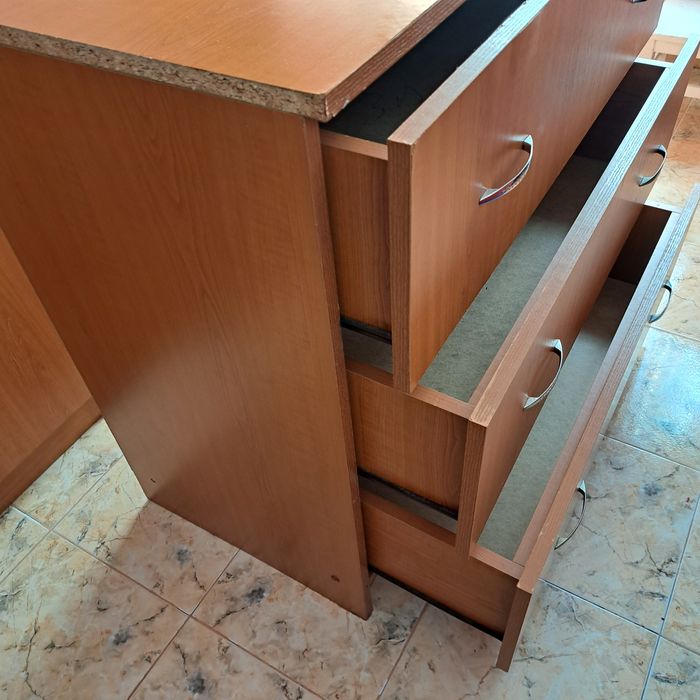 Set masuta si scaun pt fetita, comoda 3 sertare