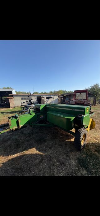 Vand presa de balotat John Deere, Balotiera