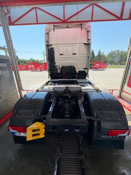 Cap tractor MAN TGX euro 6