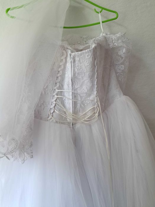 Rochie de  mireasă cadou blanița si săculețul