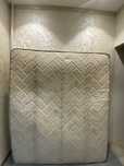 Matras spalni sotiladi