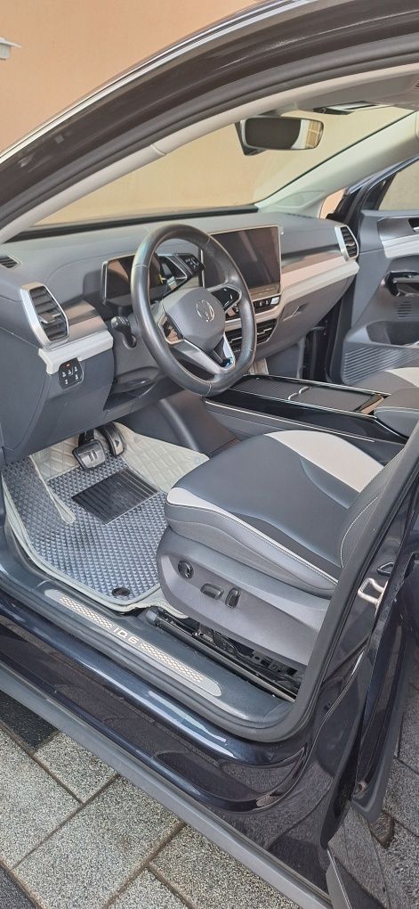 Volkswagen ID6 Pure Plus 2022_2023 god