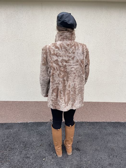 Haina de miel cu guler de vizon maro