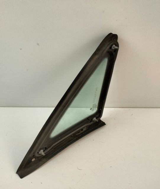Geam fix stanga triunghi Volkswagen VW Touran prima generatie