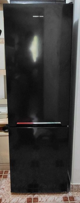 Combina frigorifica Heinner HC-V268BKE++, 268 l, Negru