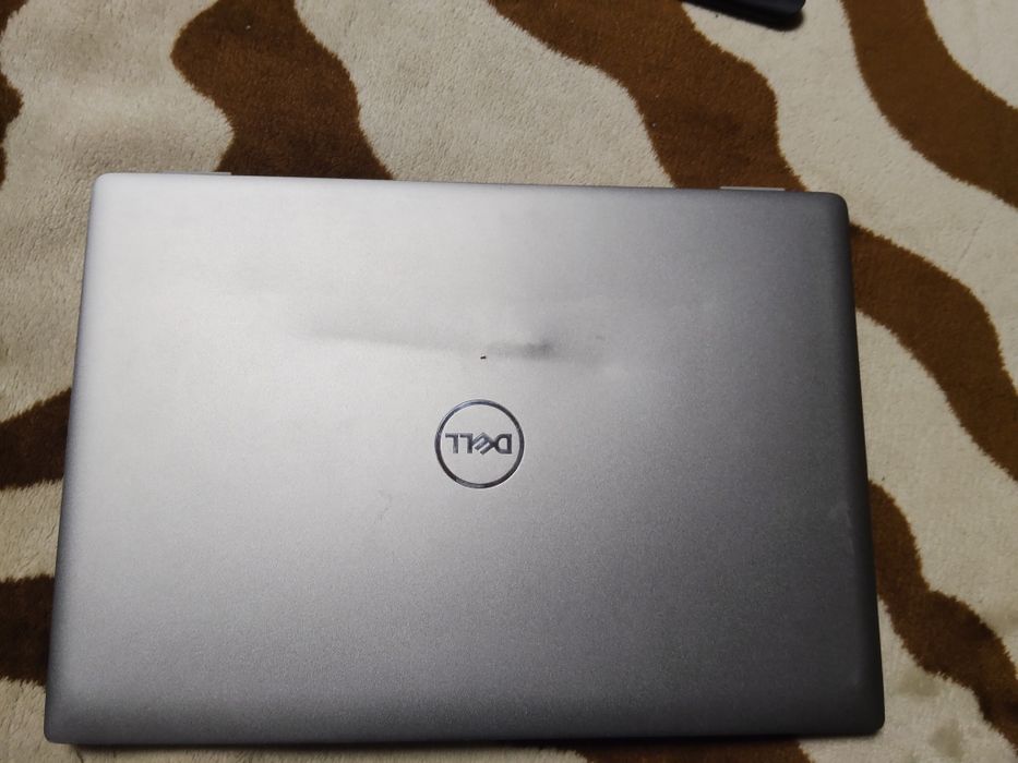 Dezmembrez Dell 7450 incomplet placa defecta  Intel core ultra 5