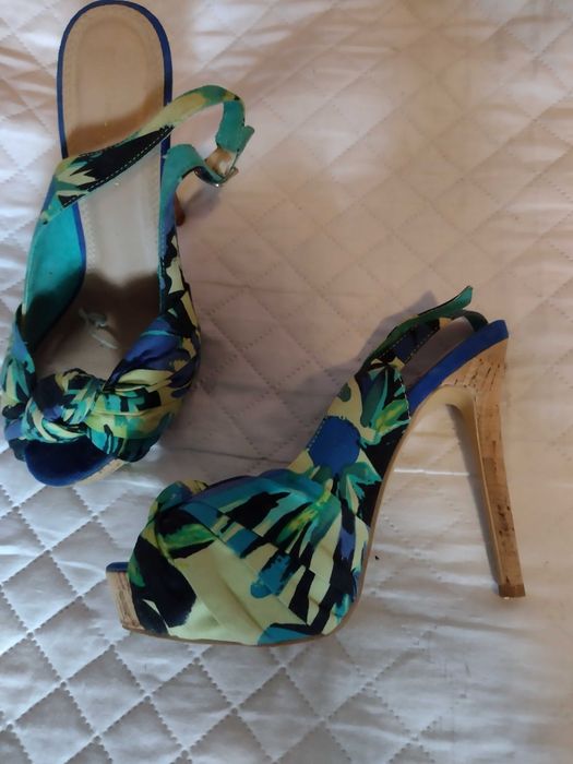 Sandale dama,  panza, multicolor,marime 37, toc de 12 cm, noi, 200 lei