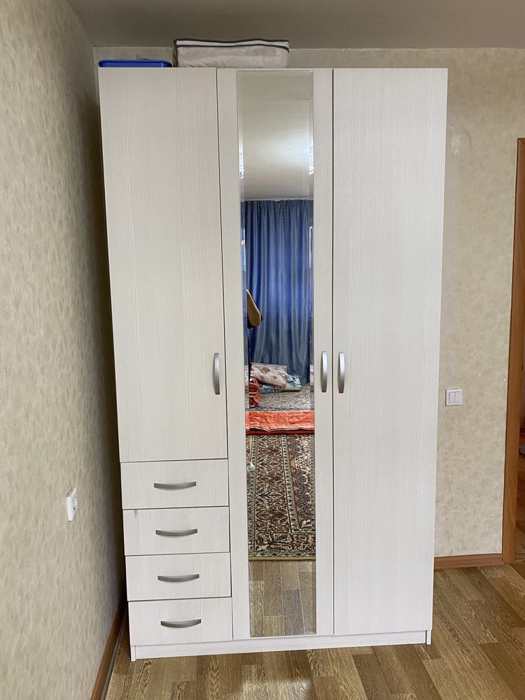 Продам шкаф в отличном состоянии