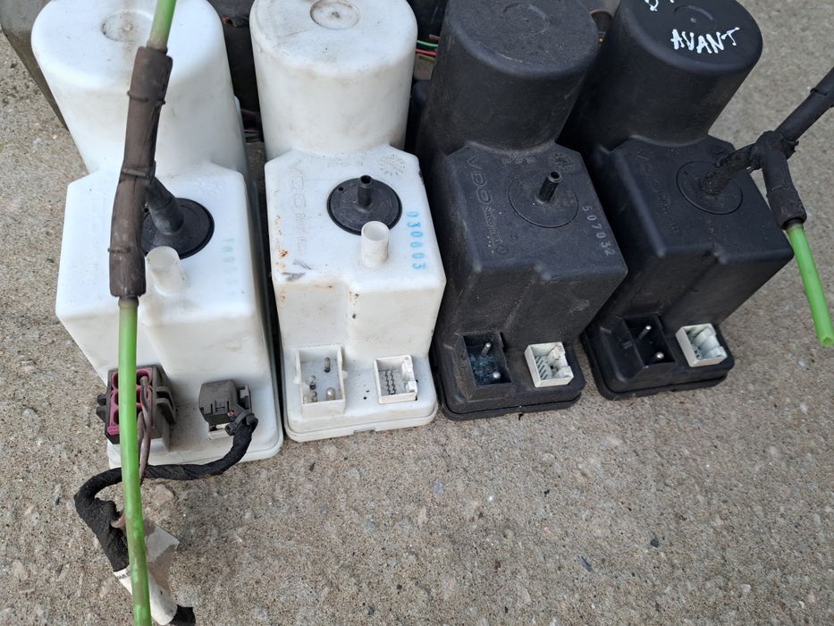 Централно заключване Ауди 80 90 Б4 Б3 вакум помпа Audi B4 B3