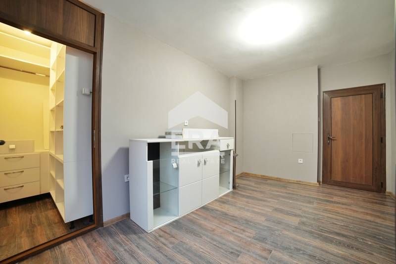 Дава се под наем Тристаен апартамент в София, Хиподрума - 68 кв.м за 800 € - Снимка #9